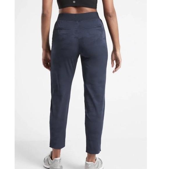 Athleta Brooklyn Ankle Pant Camo 16 - Picture 5 of 15